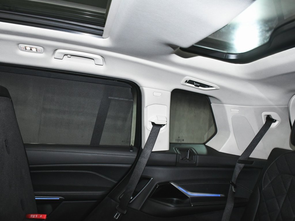 Used 2024 BMW X7 xDrive40i image 77