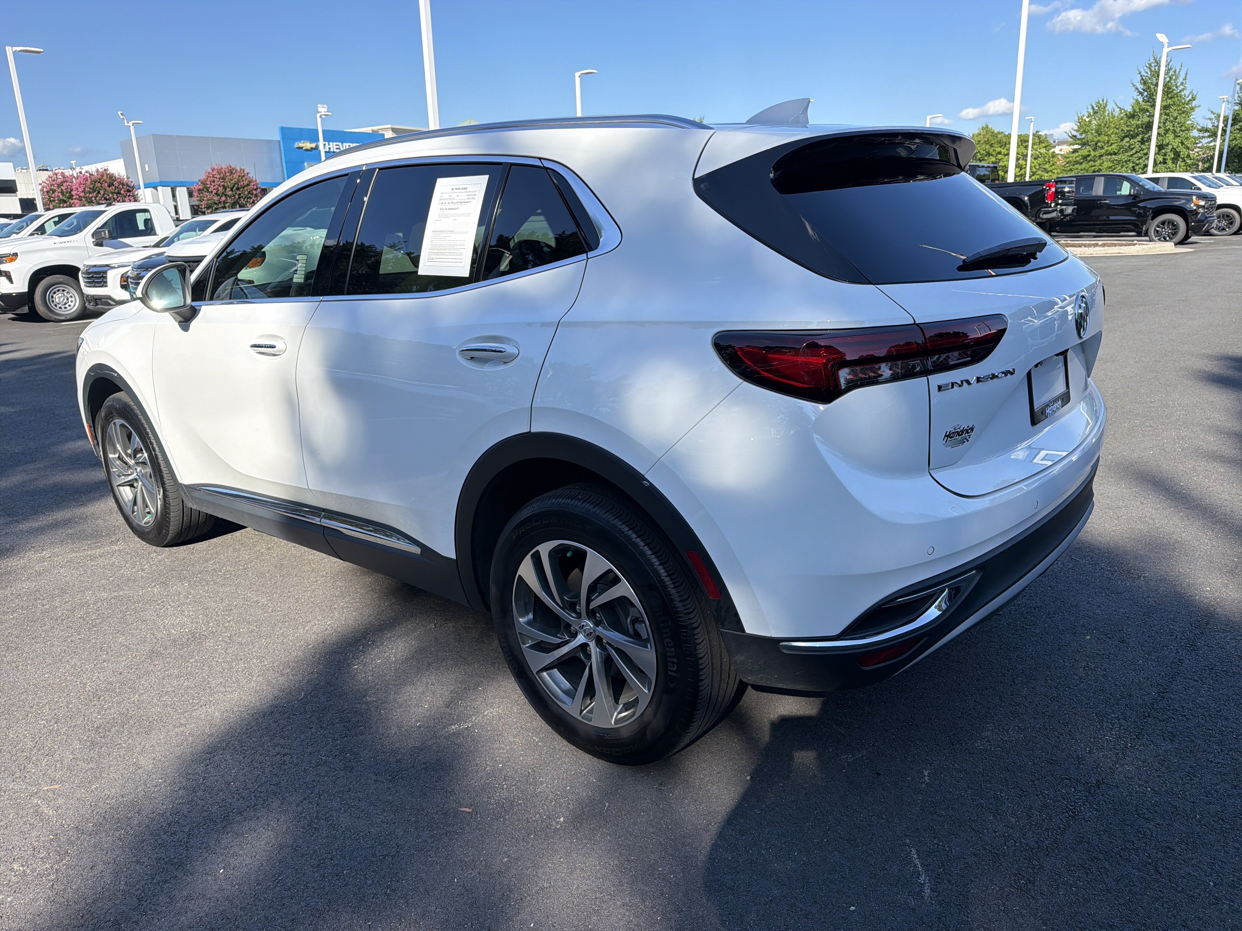 Used 2022 Buick Envision Essence w/ Safety Package FWD image 8