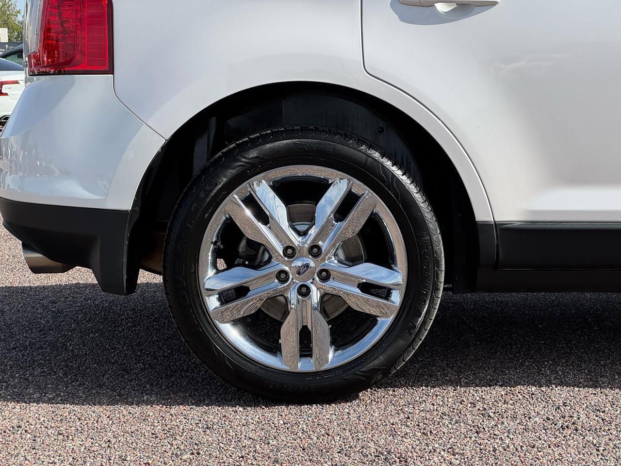 Used 2012 Ford Edge Limited FWD image 18