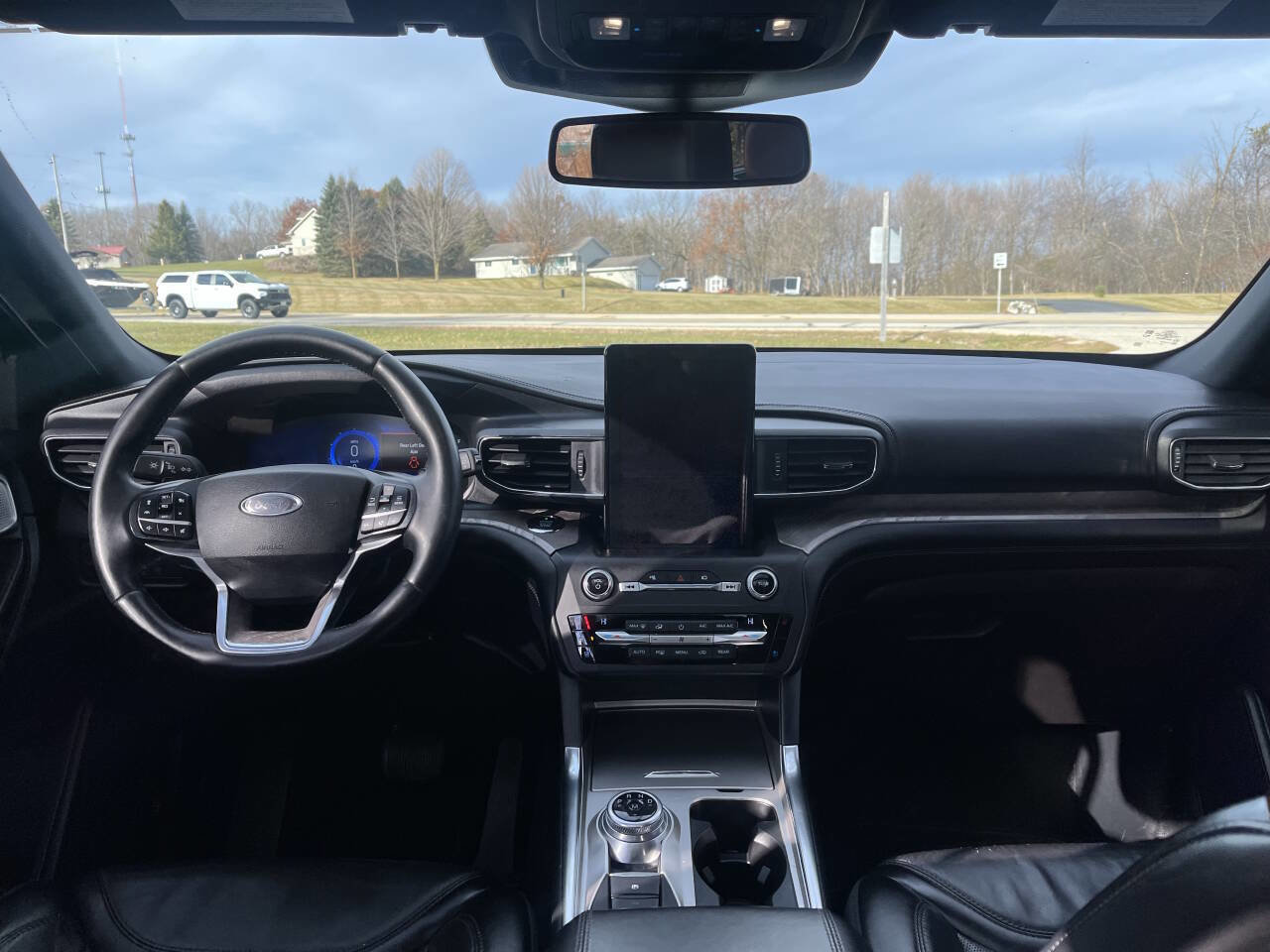 Used 2020 Ford Explorer Platinum image 17