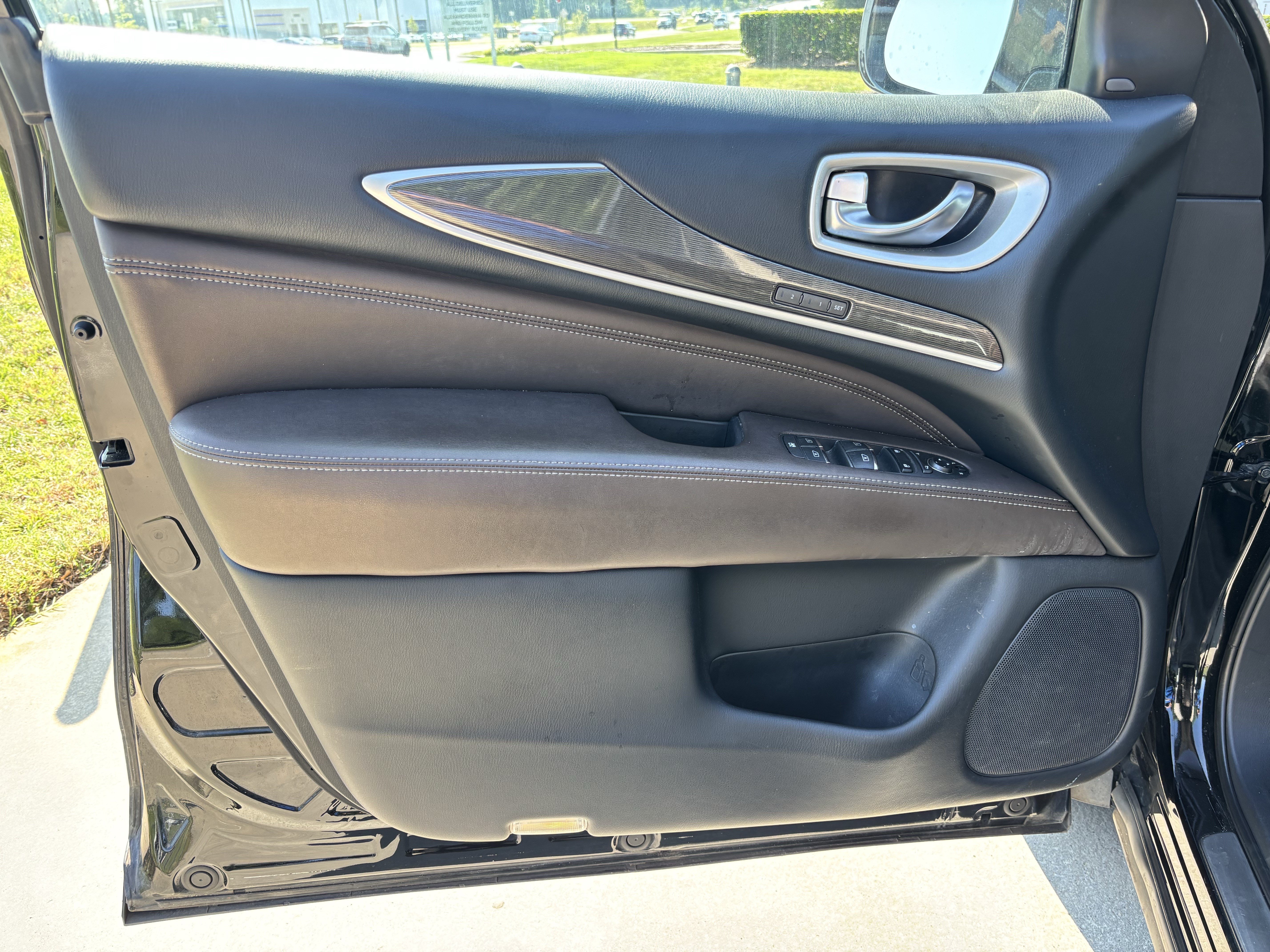 Used 2020 INFINITI QX60 Luxe w/ Essential Package AWD/4WD image 14