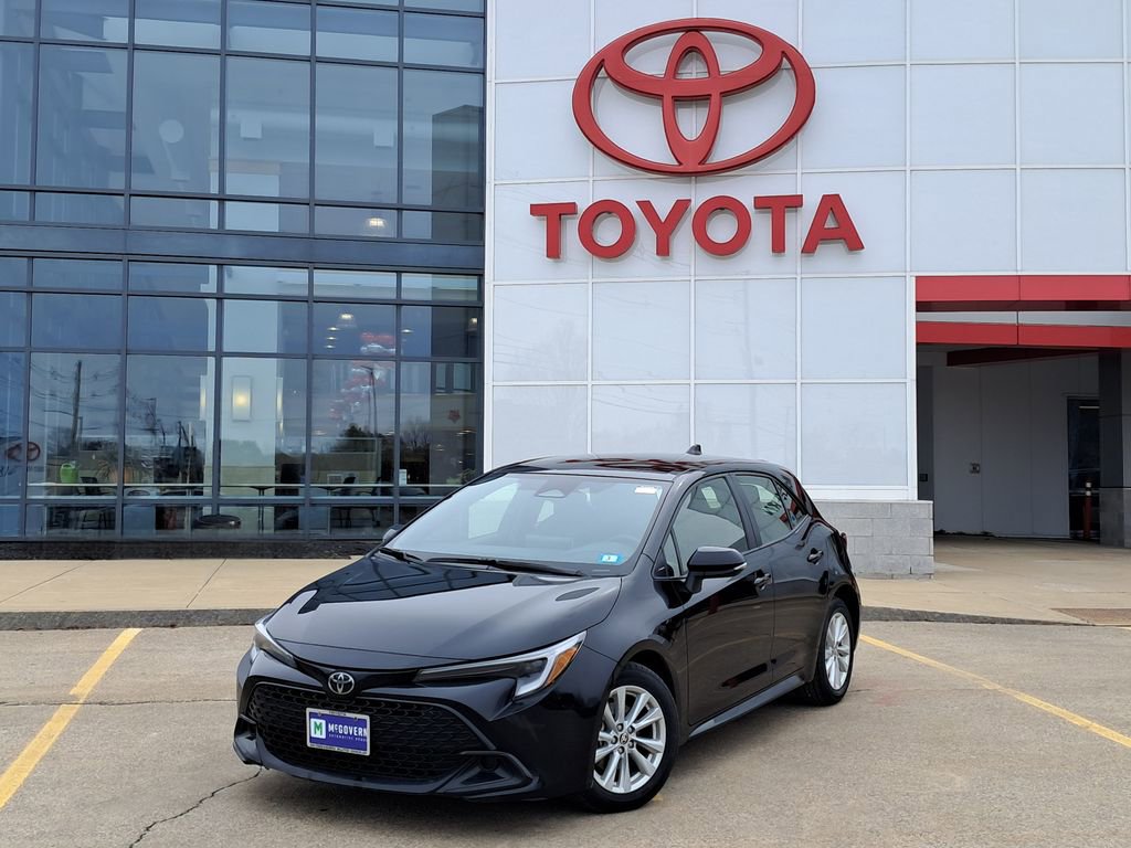 Used 2025 Toyota Corolla SE image 1