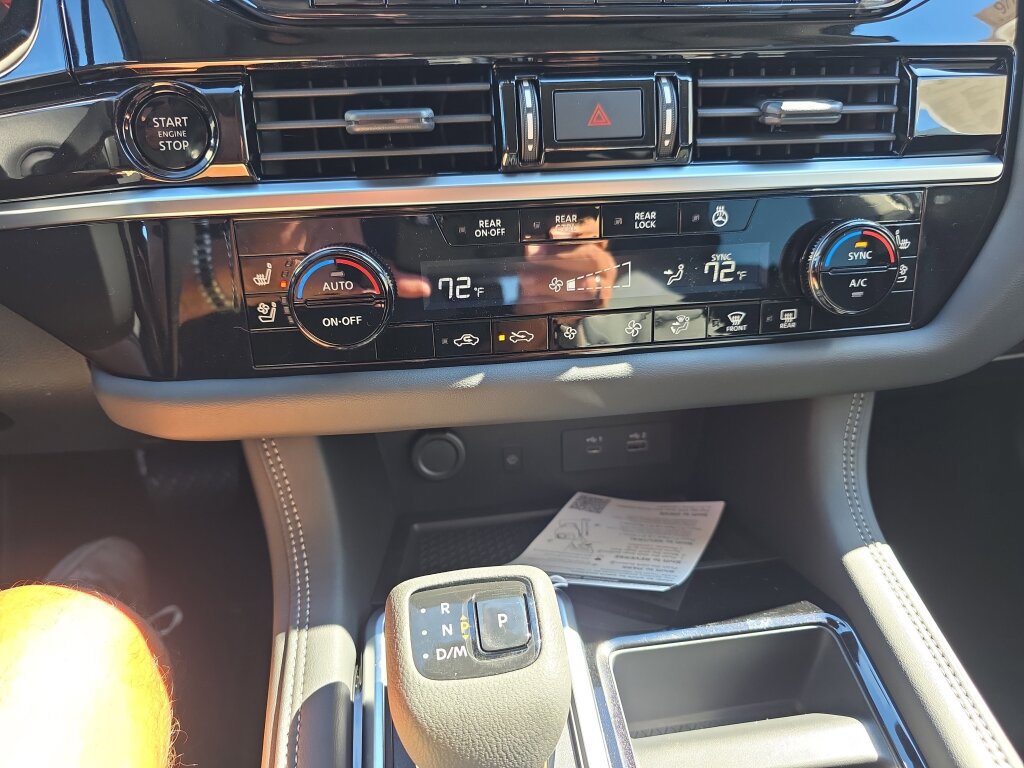 New 2025 Nissan Pathfinder Platinum image 14