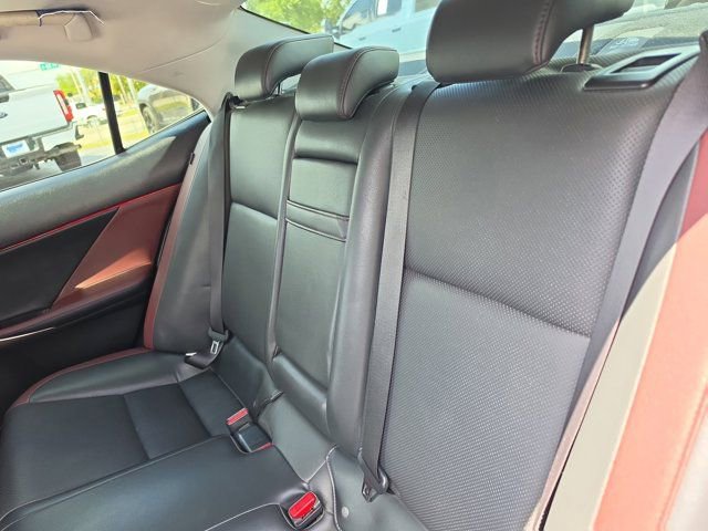 Used 2017 Lexus IS 200t image 11