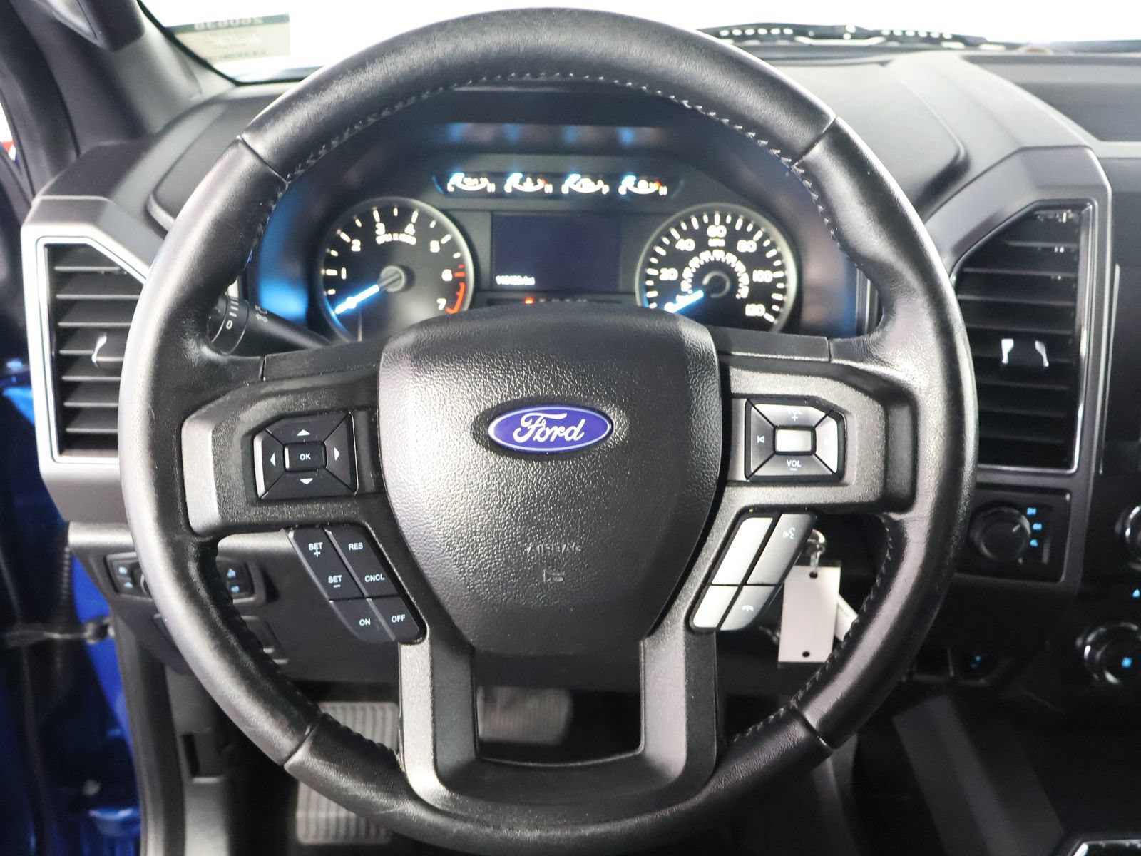 Used 2018 Ford F150 XLT w/ Equipment Group 302A Luxury AWD/4WD image 30