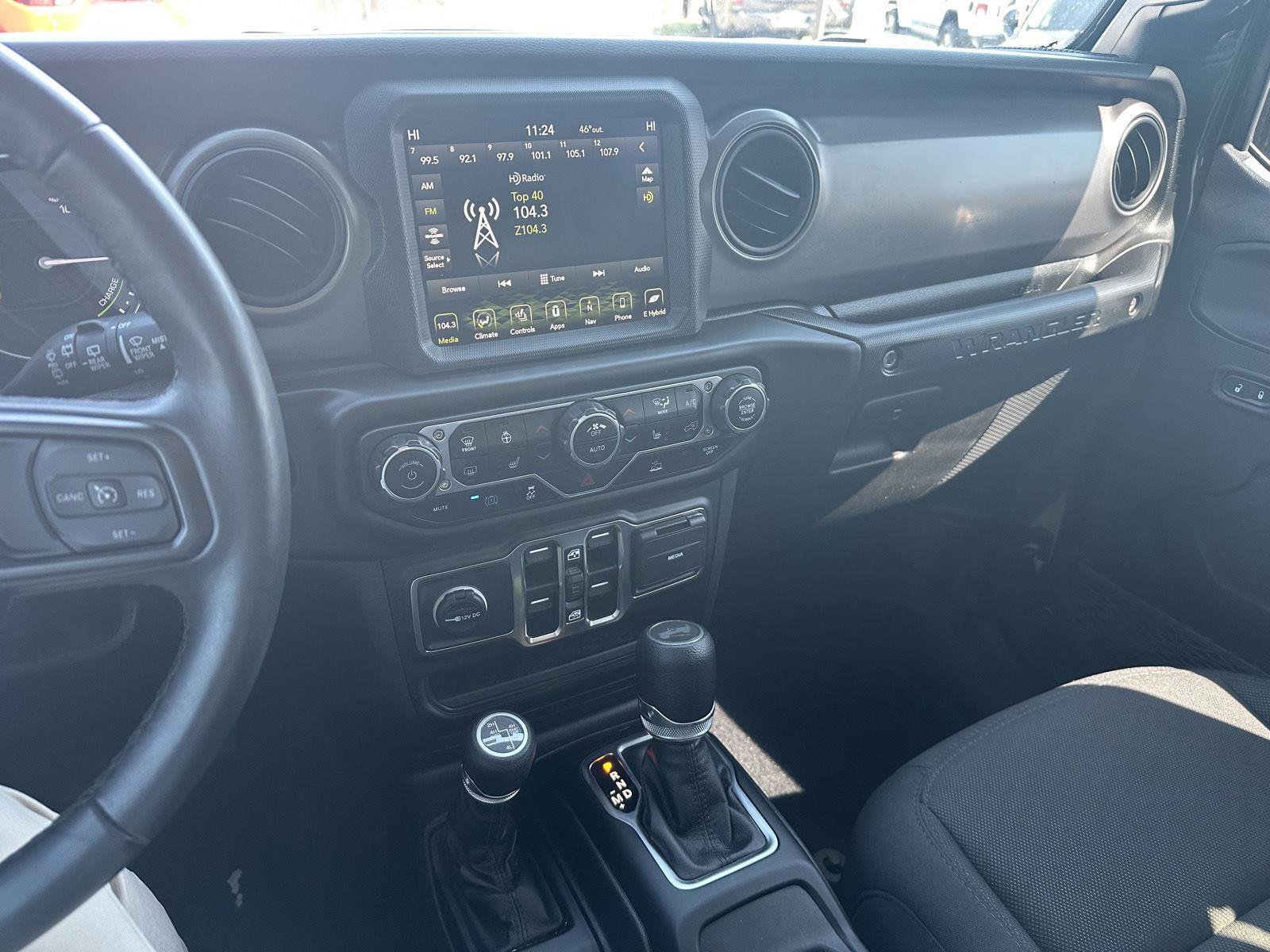 Used 2023 Jeep Wrangler Unlimited w/ Cold Weather Group image 12