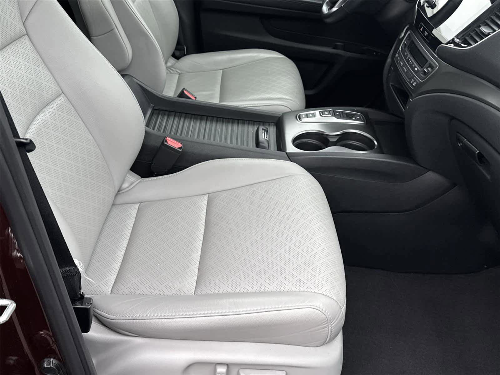 Used 2021 Honda Passport EX-L image 16