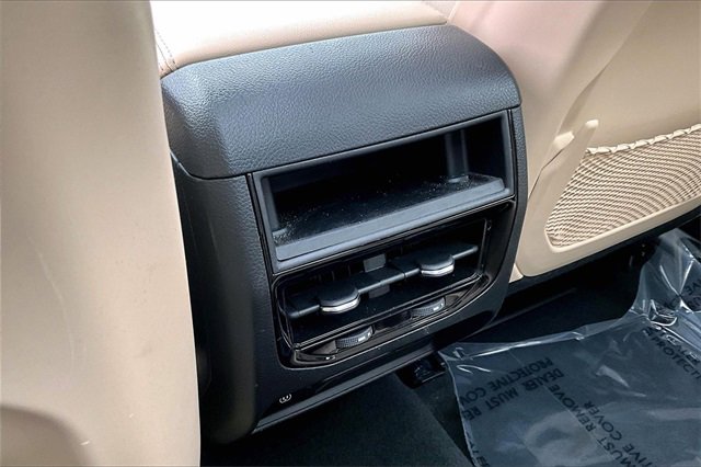 Certified 2024 Jeep Grand Cherokee Limited w/ Luxury Tech Group II image 35