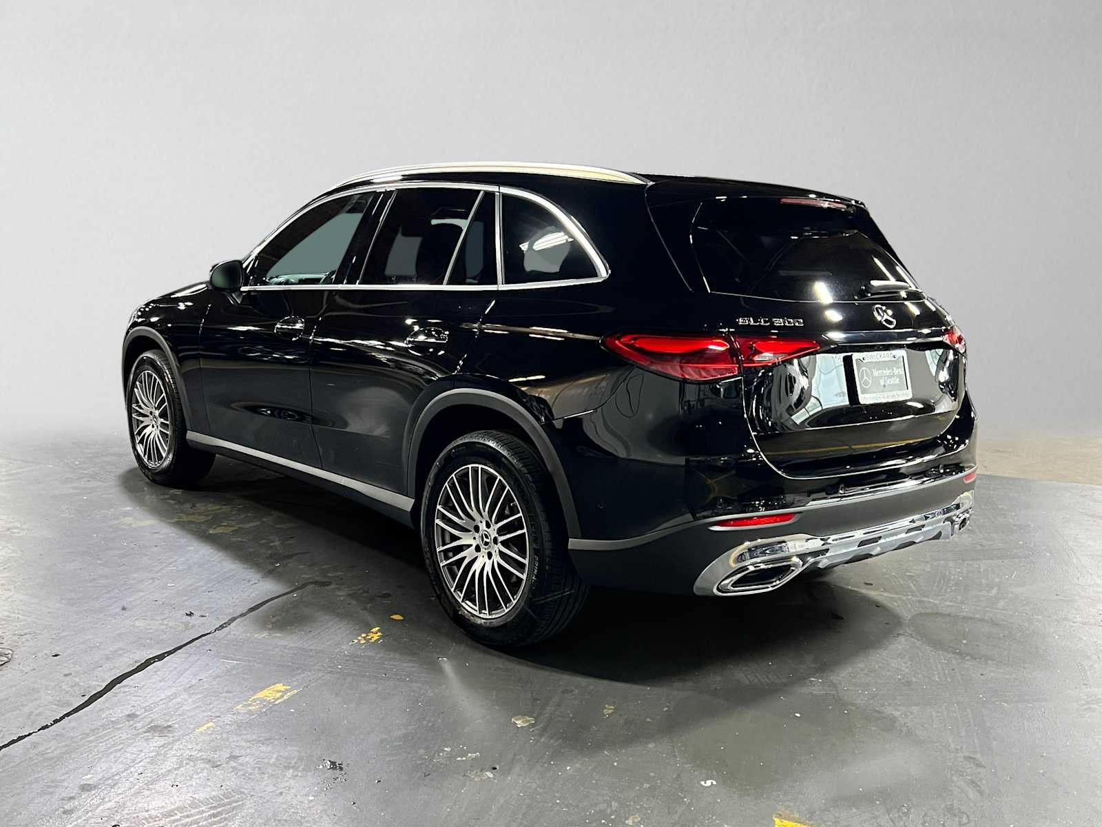 Used 2026 Mercedes-Benz GLC 300 4MATIC image 5