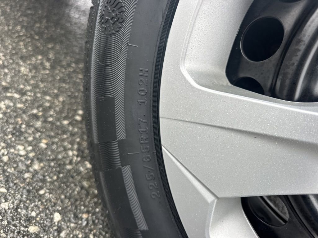 Used 2023 Toyota RAV4 LE image 28