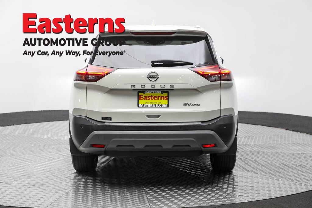 Used 2022 Nissan Rogue SV w/ SV Premium Package image 6