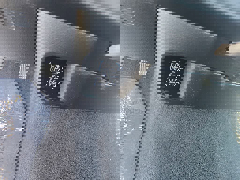 Used 2025 RAM 1500 Laramie image 15