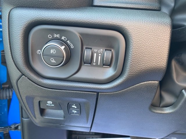 New 2026 RAM 1500 4x4 Crew Cab image 19