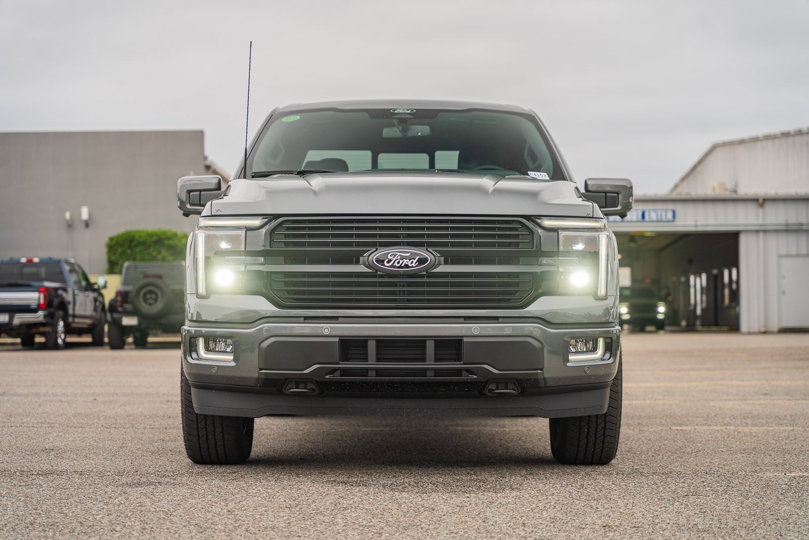 New 2025 Ford F150 Platinum w/ Equipment Group 702A High image 3