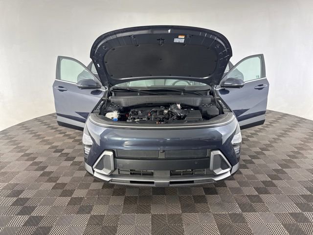 Used 2025 Hyundai Kona Limited AWD/4WD image 12