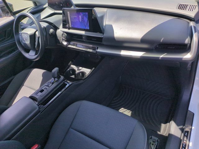 Used 2024 Toyota Prius LE FWD image 6