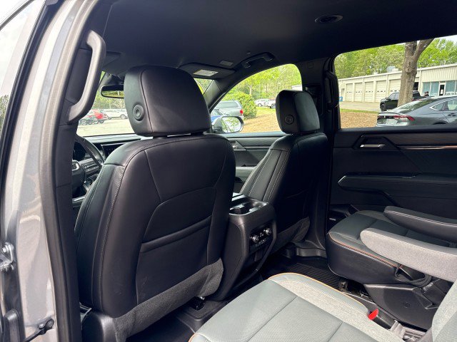 Used 2024 GMC Acadia AT4 w/ LPO, Floor Liner Package AWD/4WD image 38