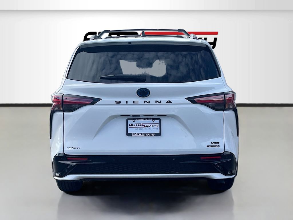 Used 2021 Toyota Sienna XSE w/ XSE Plus Package image 6