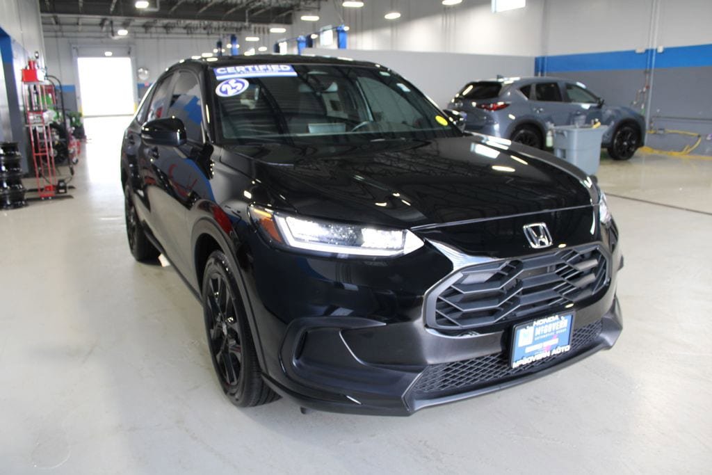 Used 2025 Honda HR-V Sport image 4
