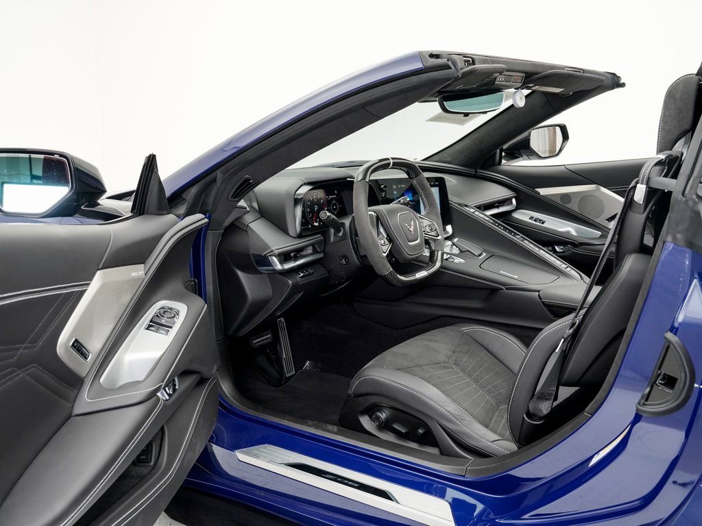 Used 2025 Chevrolet Corvette Z06 w/ Battery Protection Package image 4