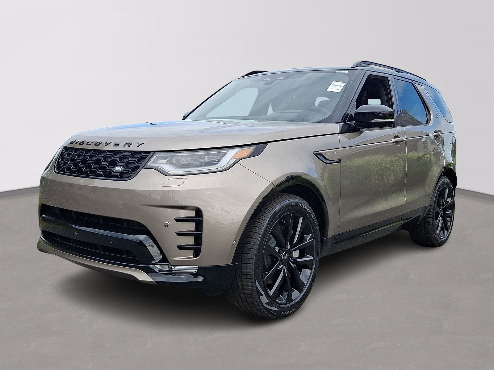 New 2026 Land Rover Discovery Dynamic SE