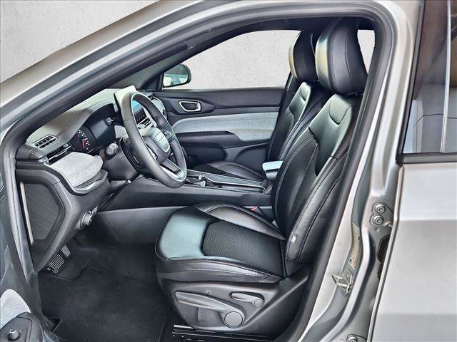 Used 2024 Jeep Compass Latitude AWD/4WD image 15