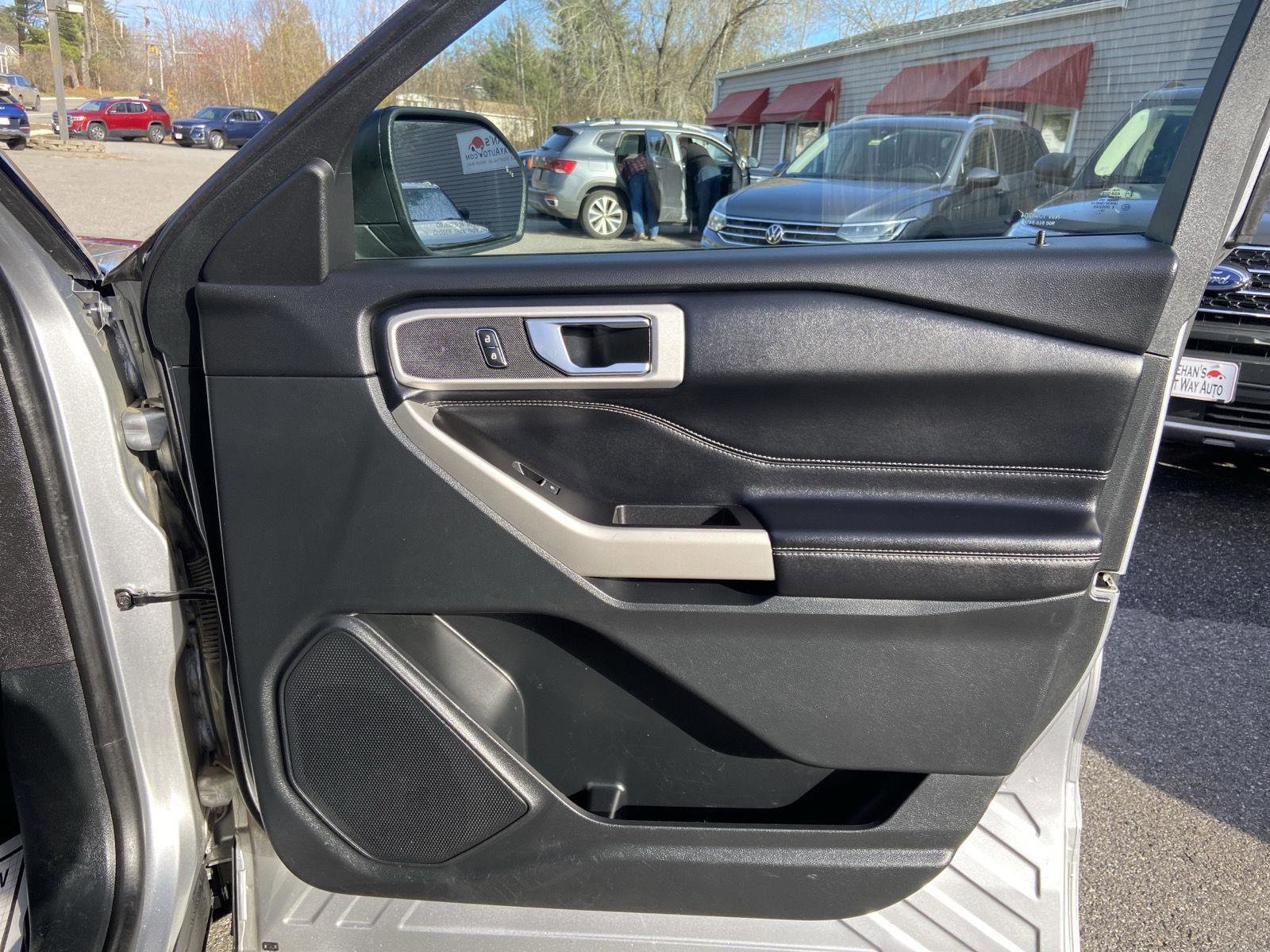 Used 2021 Ford Explorer XLT w/ Equipment Group 202A image 40