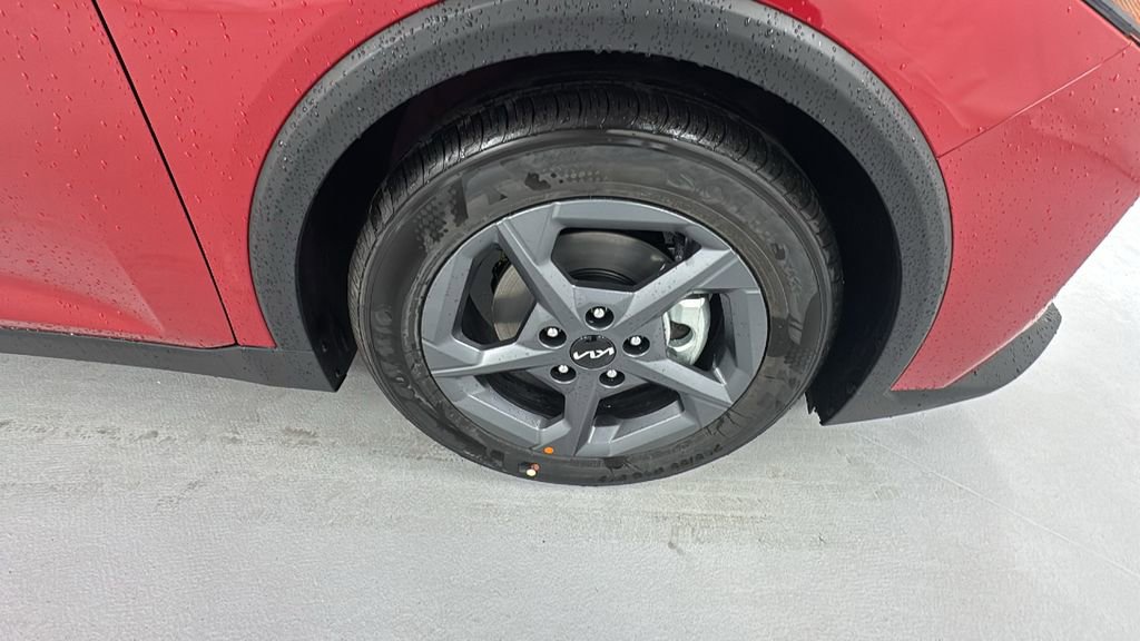 New 2025 Kia K4 LXS image 9