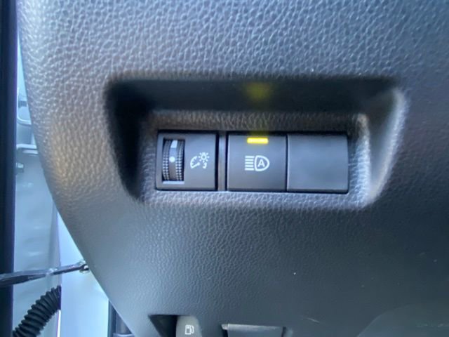 Used 2024 Toyota RAV4 SE image 16
