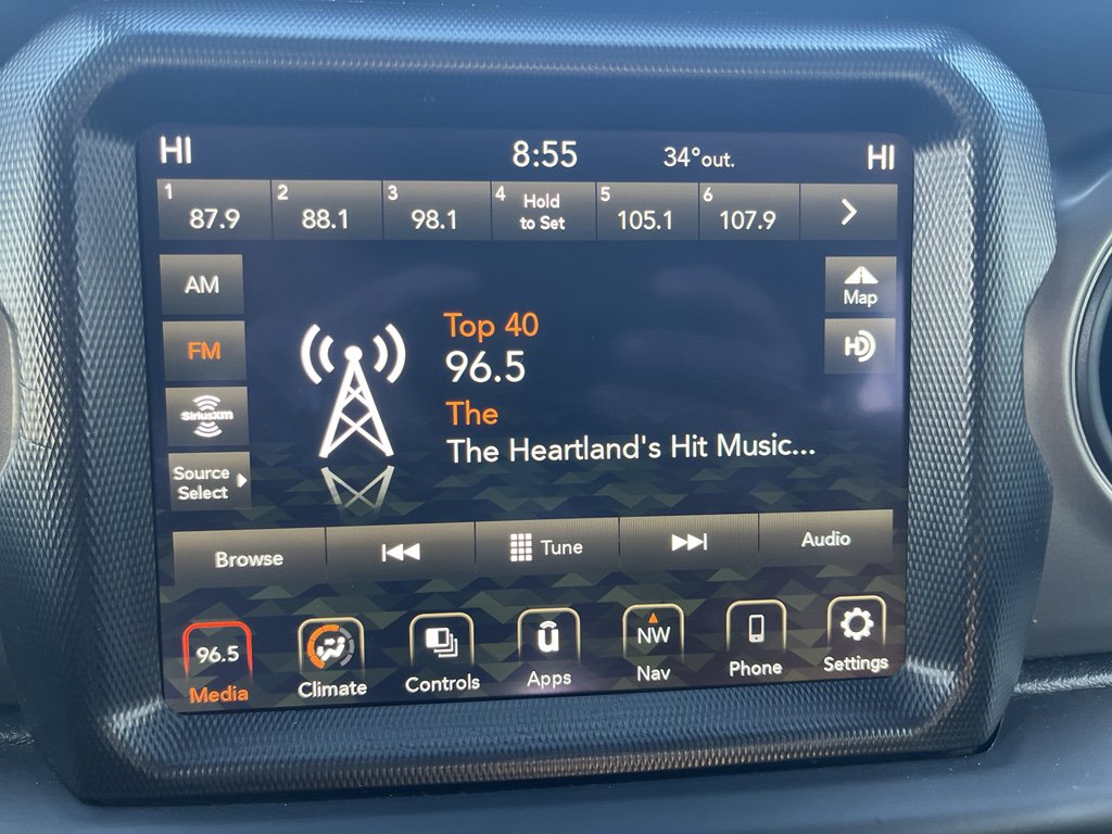 Used 2023 Jeep Gladiator Sport image 13