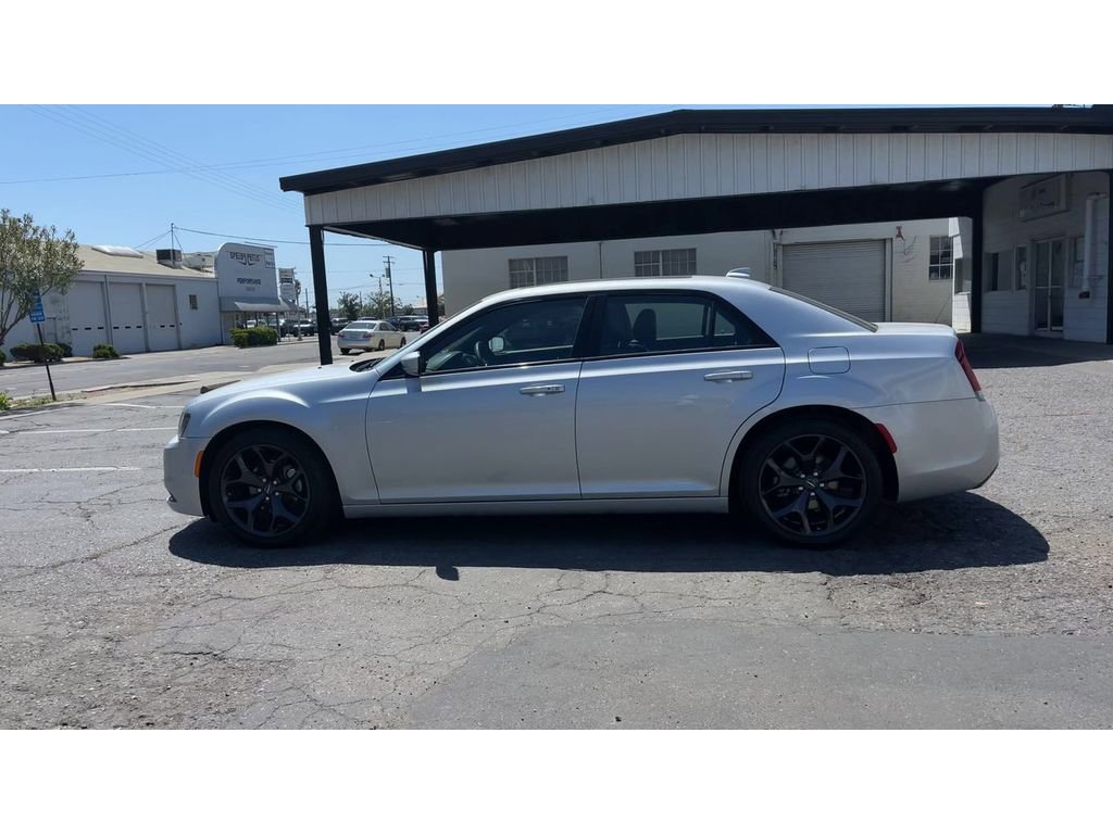 Used 2023 Chrysler 300 S image 8
