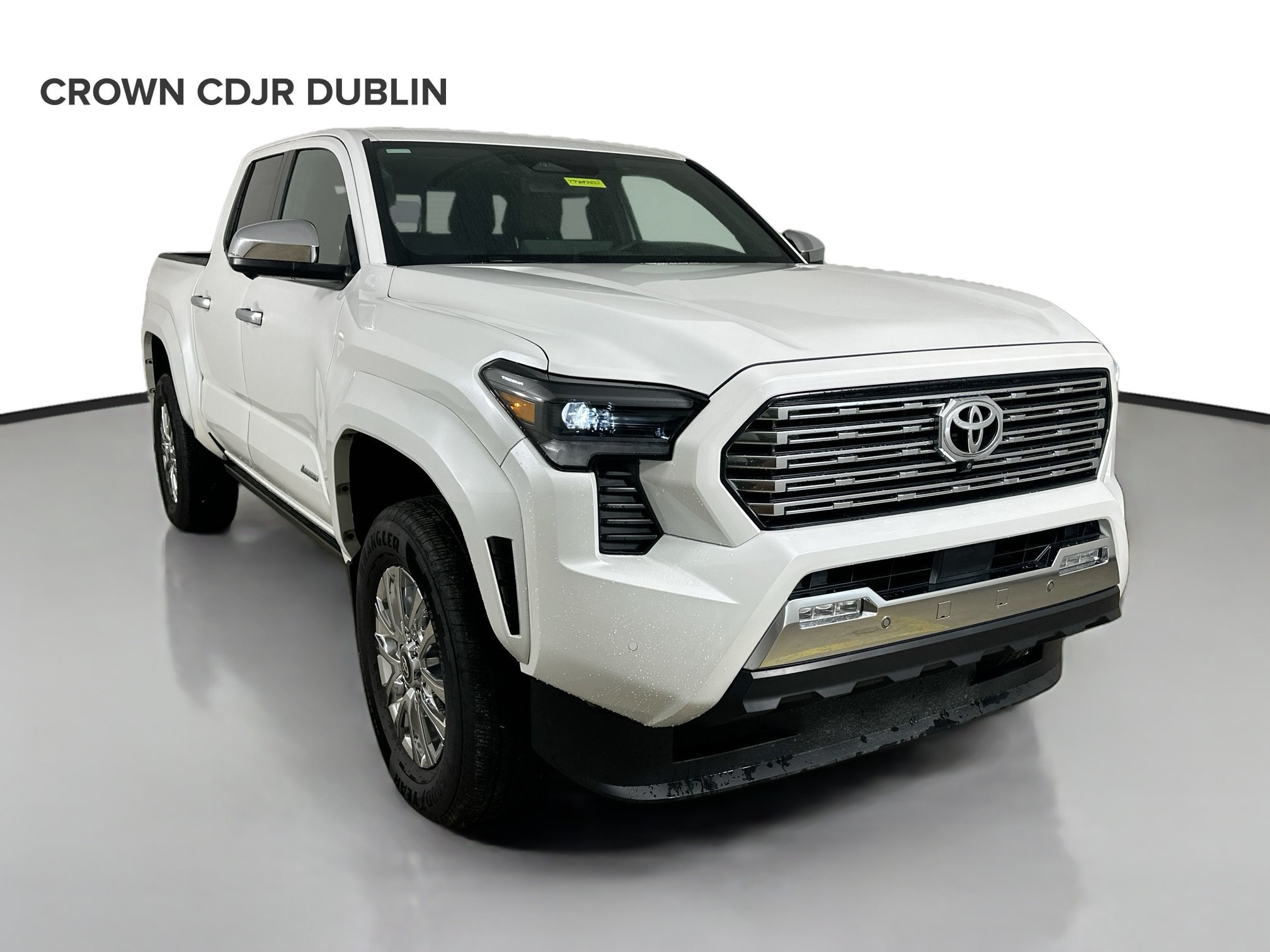 Used 2026 Toyota Tacoma Limited AWD/4WD image 3