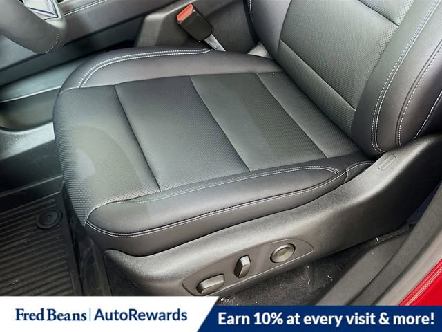 New 2025 Chevrolet Traverse LT w/ LPO, Floor Liner Package image 18