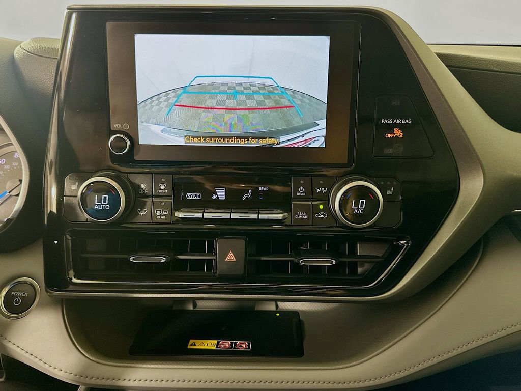 Certified 2026 Toyota Highlander XLE image 13