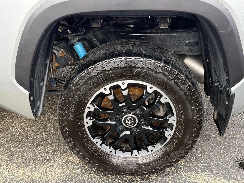 Used 2022 Toyota Tundra SR5 w/ TRD Off-Road Premium Package AWD/4WD image 6
