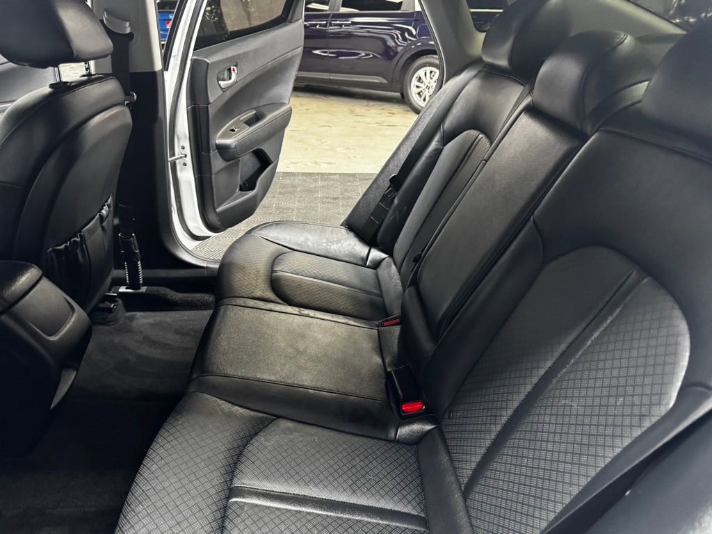 Used 2020 Kia Optima SE image 40