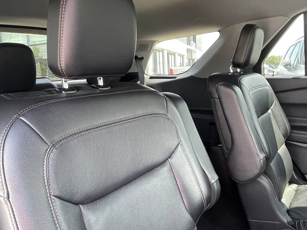 Used 2024 Ford Explorer Limited AWD/4WD image 28
