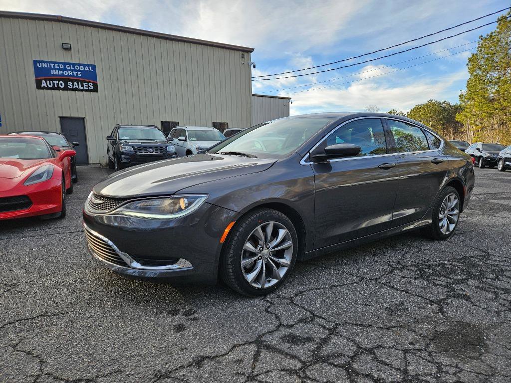 Used 2015 Chrysler 200 Limited image 1