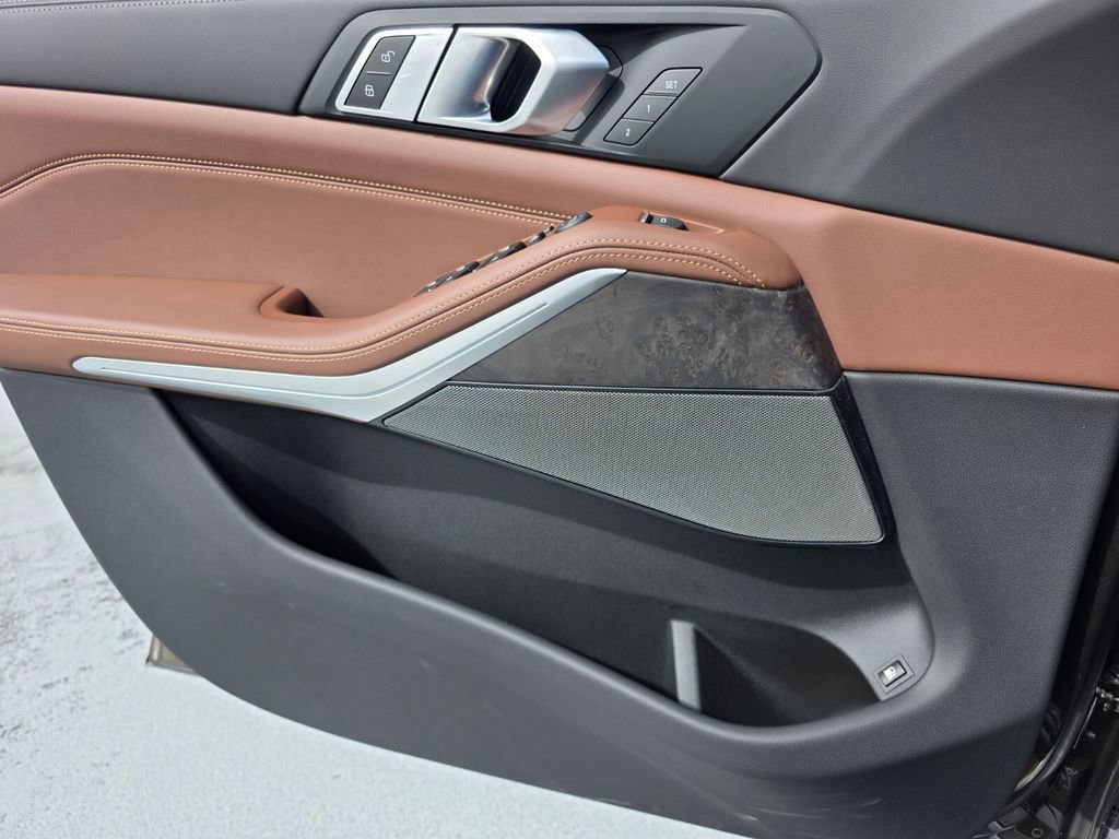 New 2026 BMW X5 xDrive50e AWD/4WD image 16