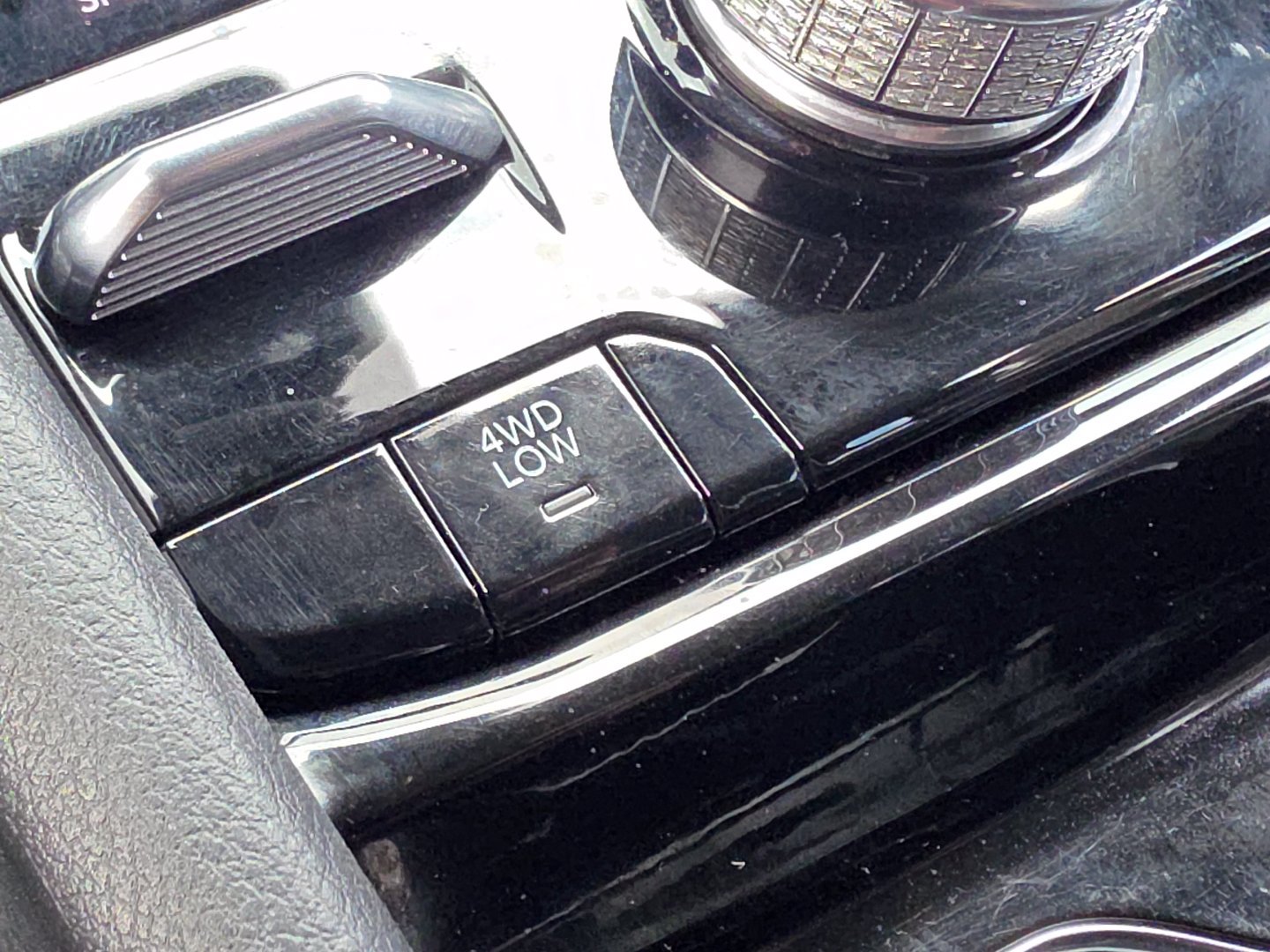 Used 2023 Jeep Grand Cherokee 4WD 4xe image 38