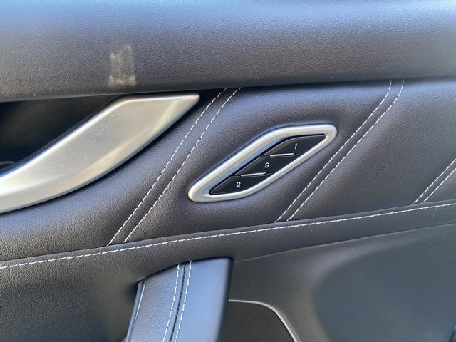 Used 2023 Maserati Levante Modena image 19