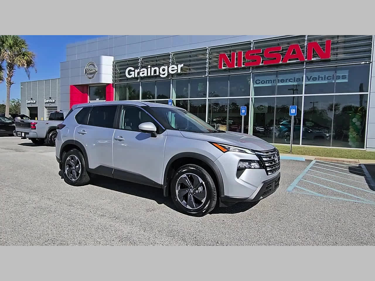 Used 2024 Nissan Rogue SV image 17