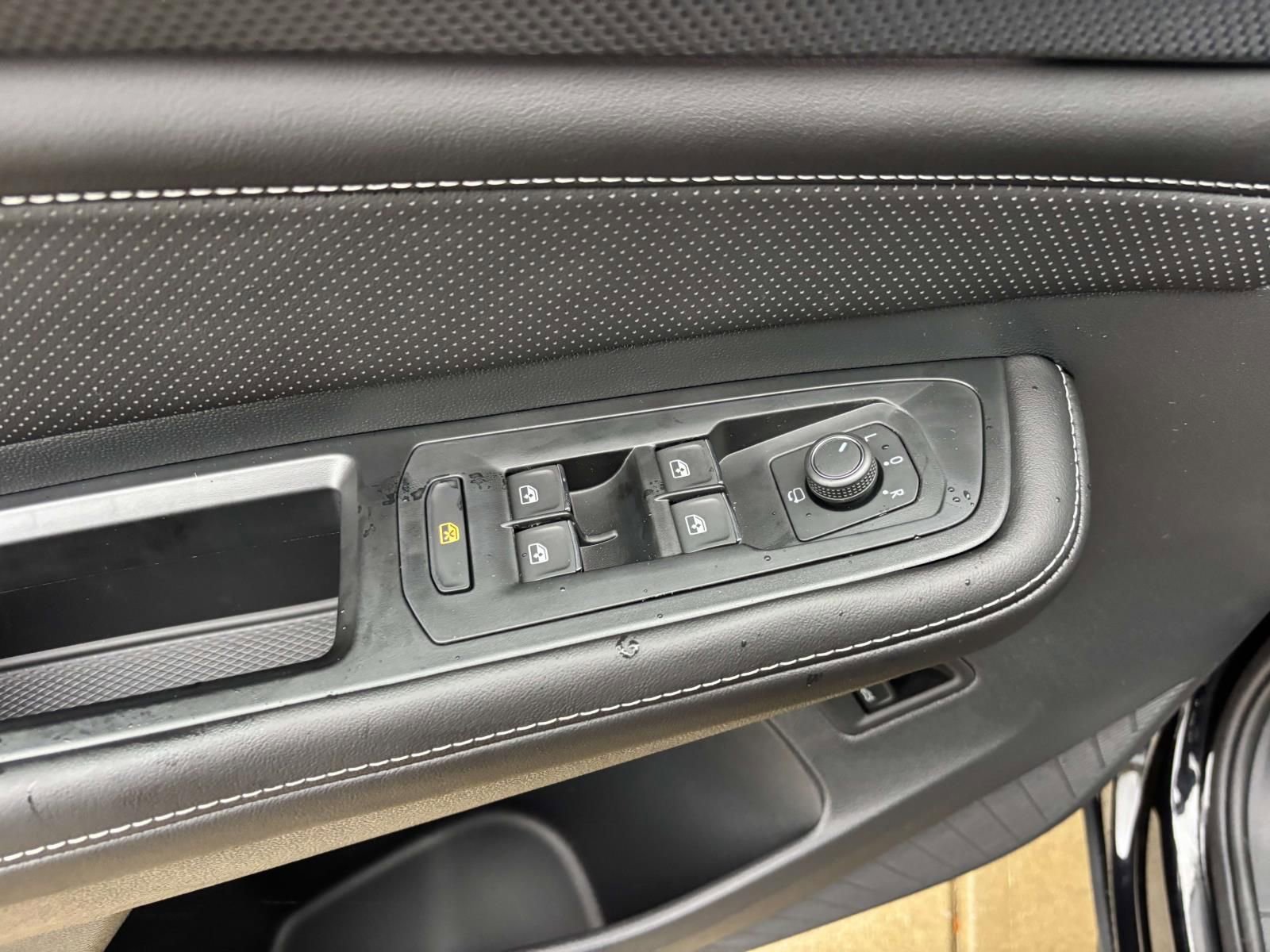 New 2026 Volkswagen Atlas Cross Sport SEL Premium R-Line image 13