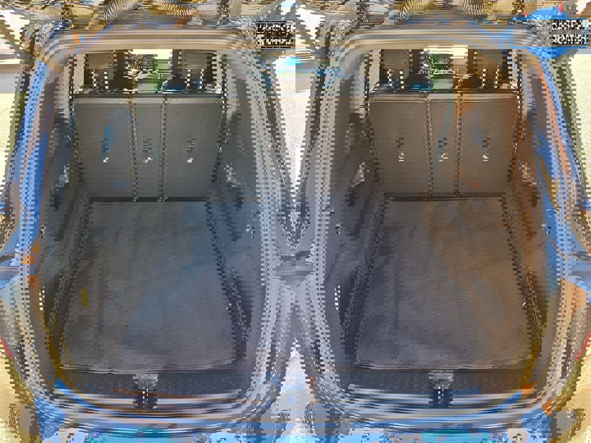 Used 2021 Mercedes-Benz GLB 250 w/ Premium Package image 12