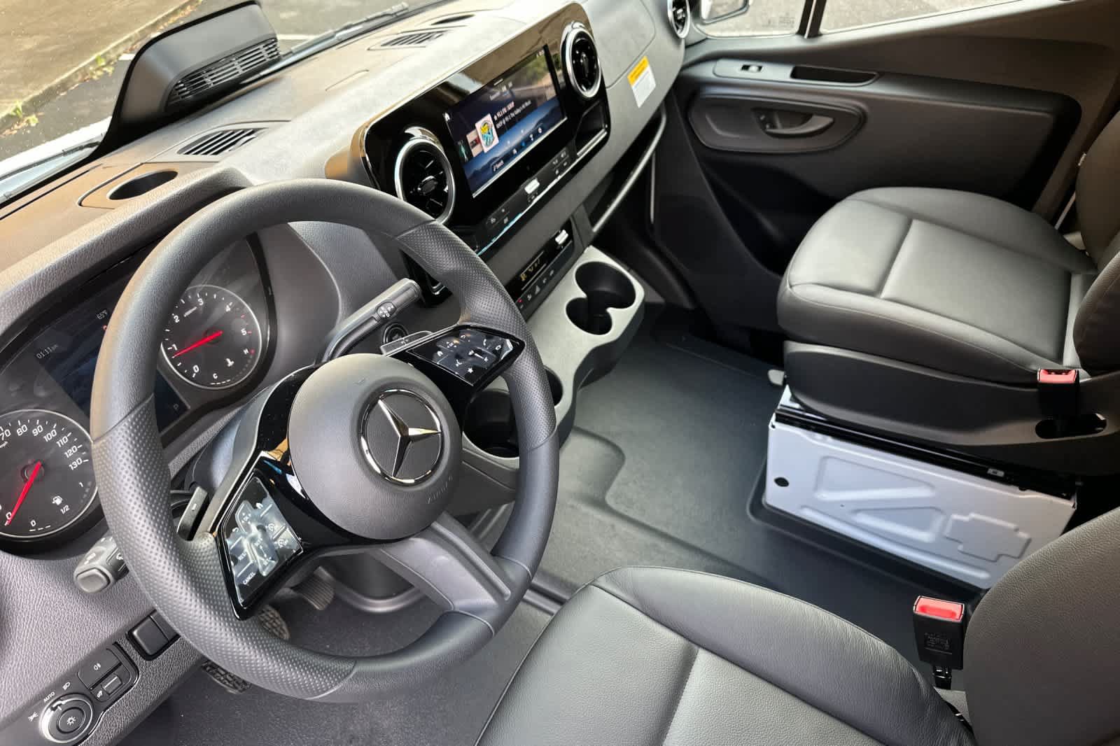 New 2026 Mercedes-Benz Sprinter 2500 image 9