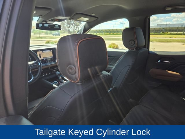 Certified 2023 GMC Canyon AT4 w/ AT4 Premium Package AWD/4WD image 46