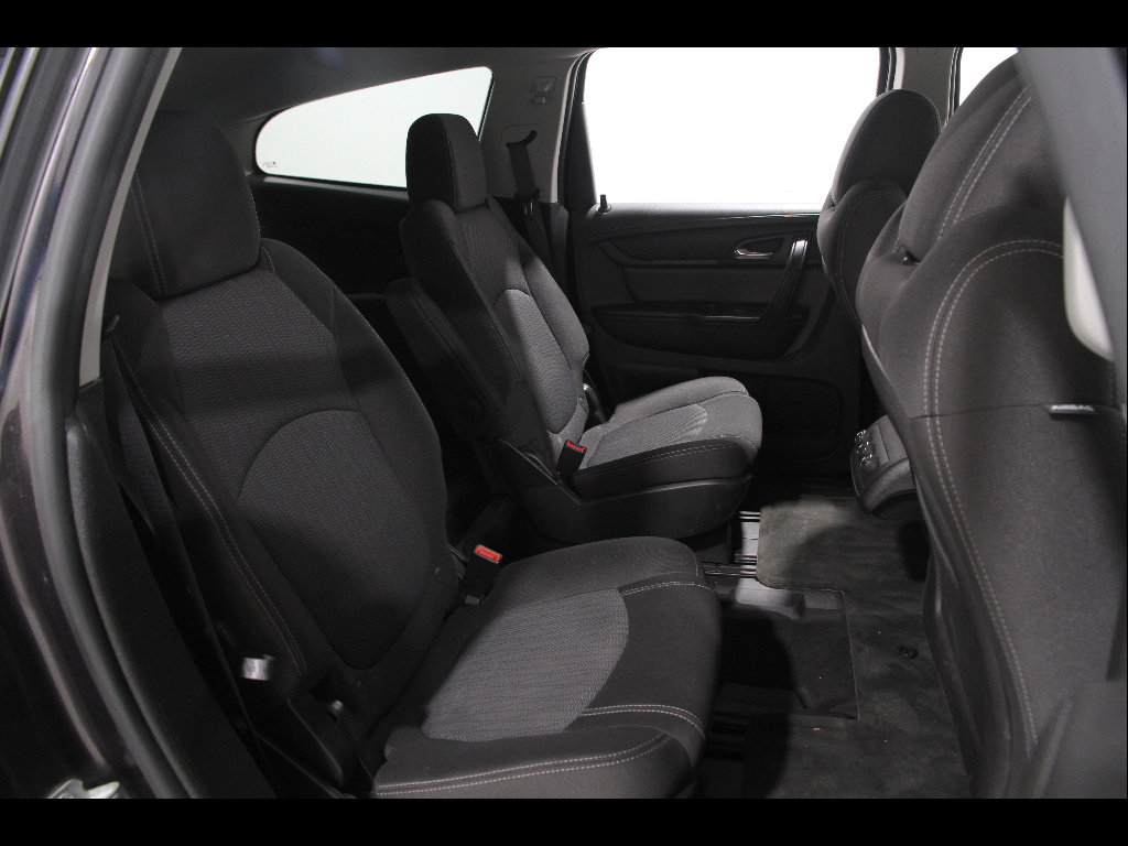 Used 2017 Chevrolet Traverse LT image 17