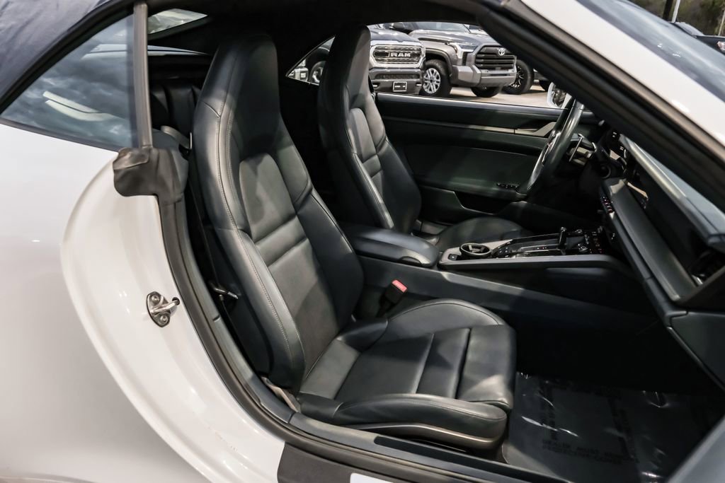 Used 2020 Porsche 911 Carrera 4S image 34