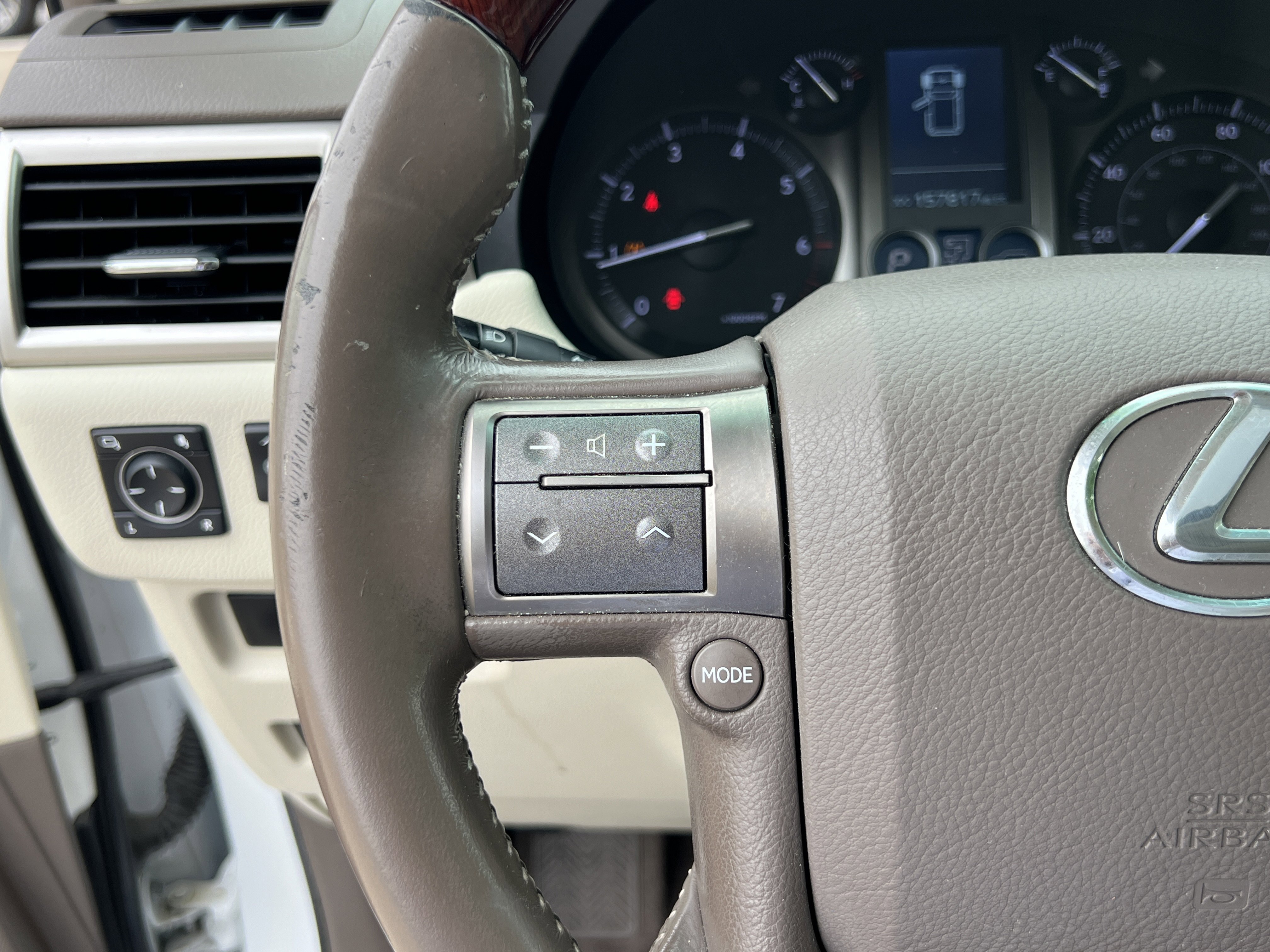 Used 2013 Lexus GX 460 w/ Comfort Plus Pkg image 12