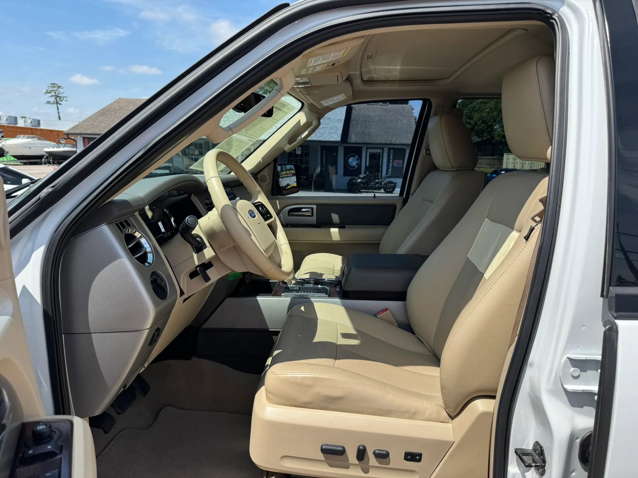 Used 2012 Ford Expedition XLT RWD image 20